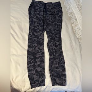 Lululemon ready to rulu joggers
